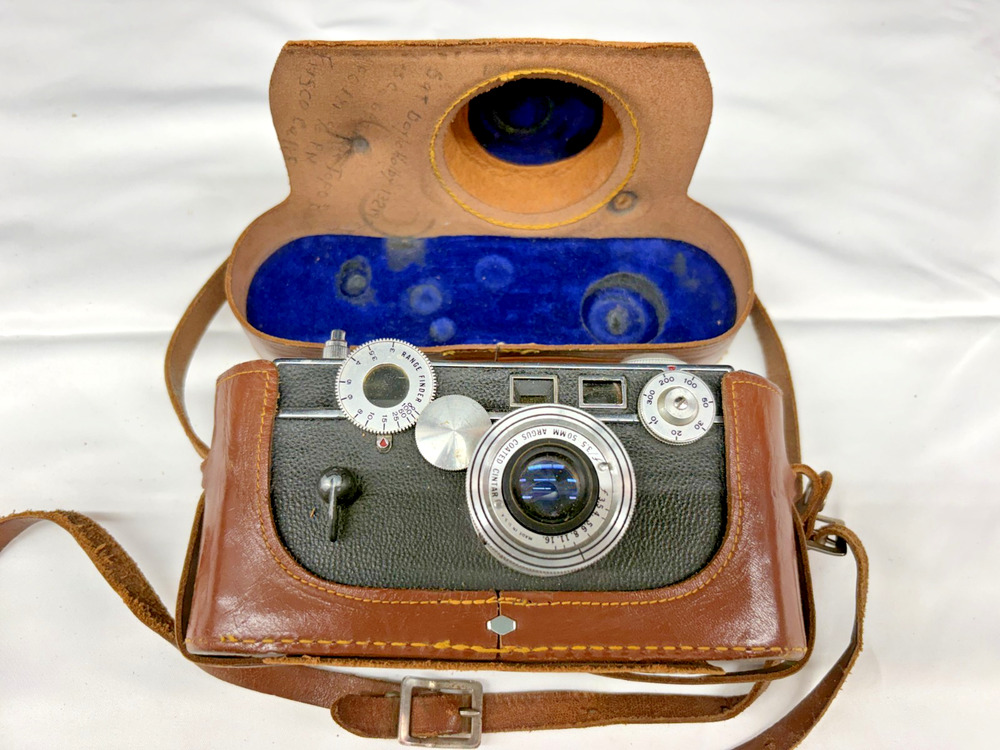 Argus C3 35mm Rangefinder Camera With 50mm Cintar Lens Leather Case Untested